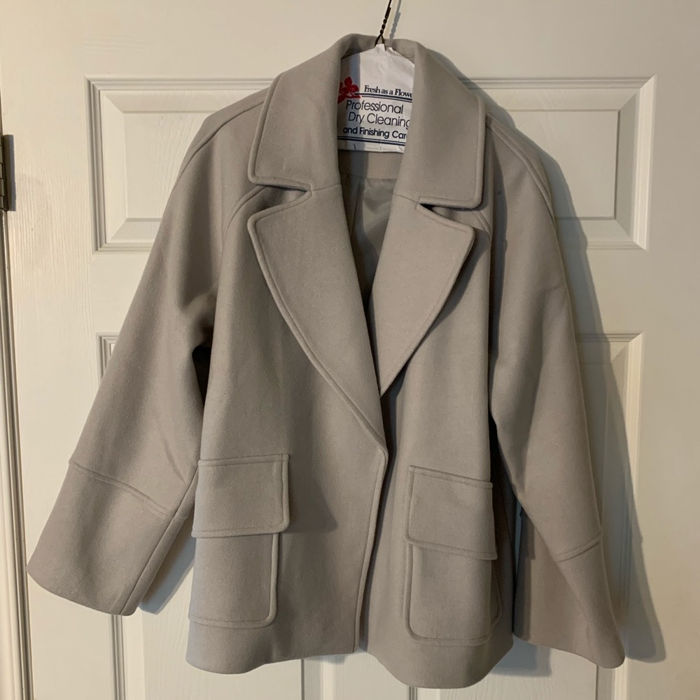 VICI See The World Gray Pocketed Peacoat - Medium